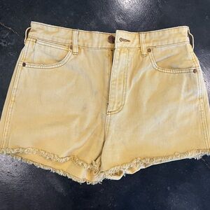 Wrangler x billabong mustard shorts